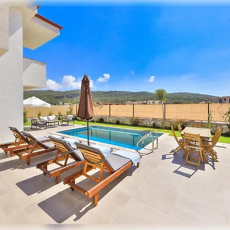 Heaven Villa *